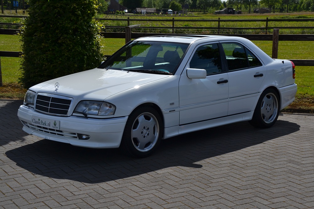 1995 Mercedes-Benz C36 AMG Sport (0000454-01).jpg