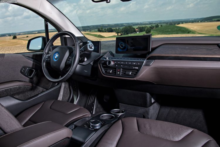 2016-BMW-i3-94Ah-Protonic-Blue-33-kWh-Elektroauto-28-750x500.jpg