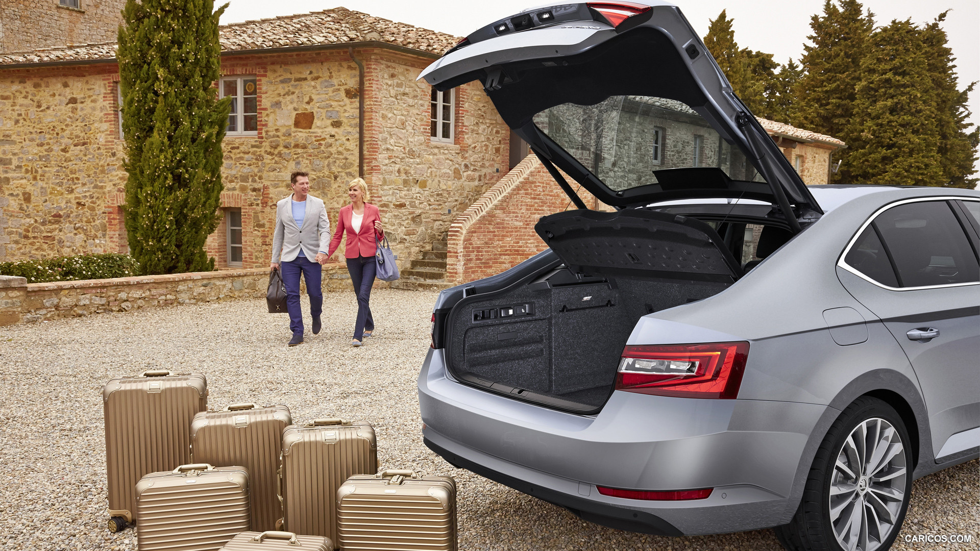 2016_skoda_superb_100_1920x1080.jpg