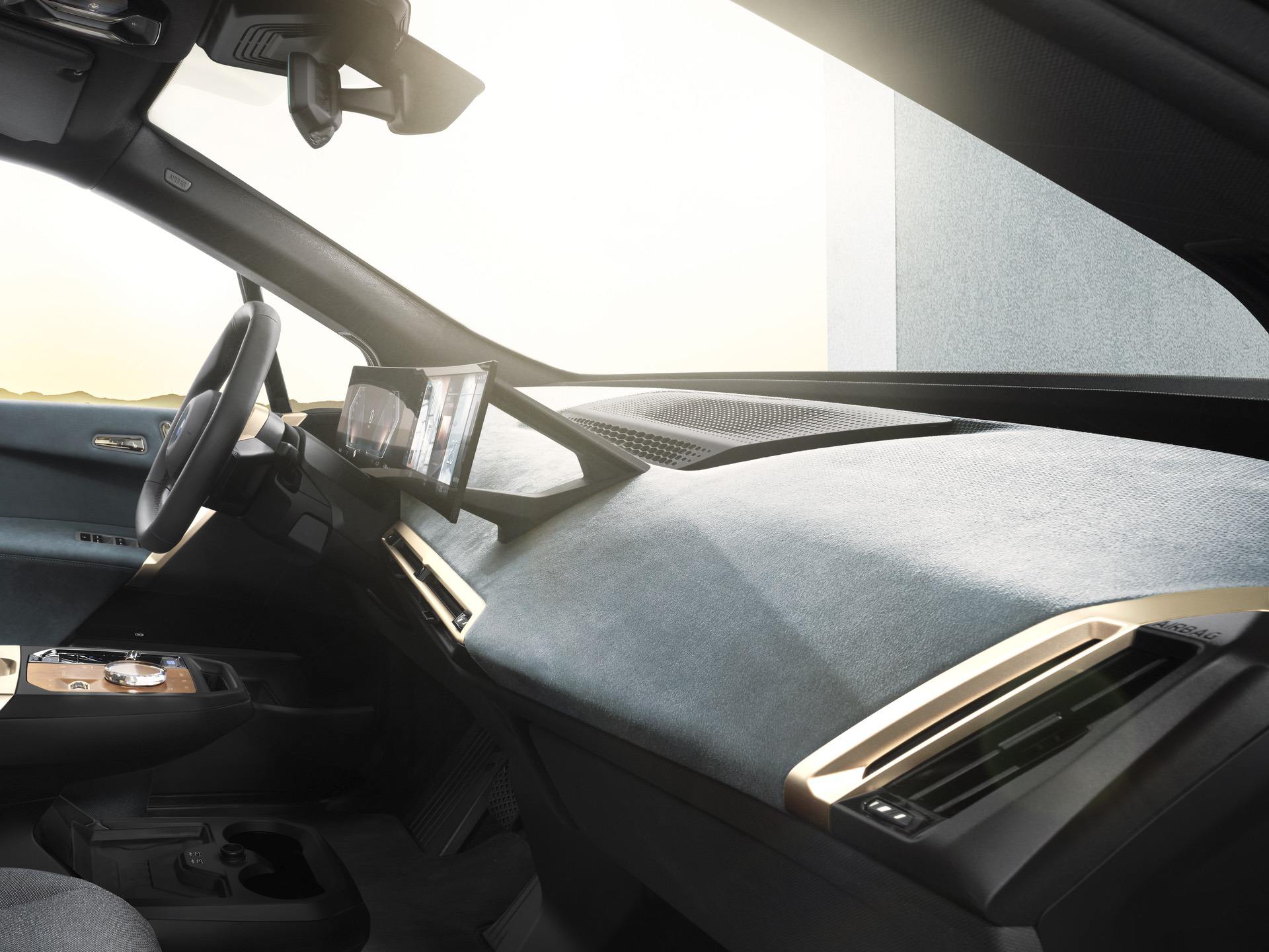 2022-bmw-ix-interior-09.jpg