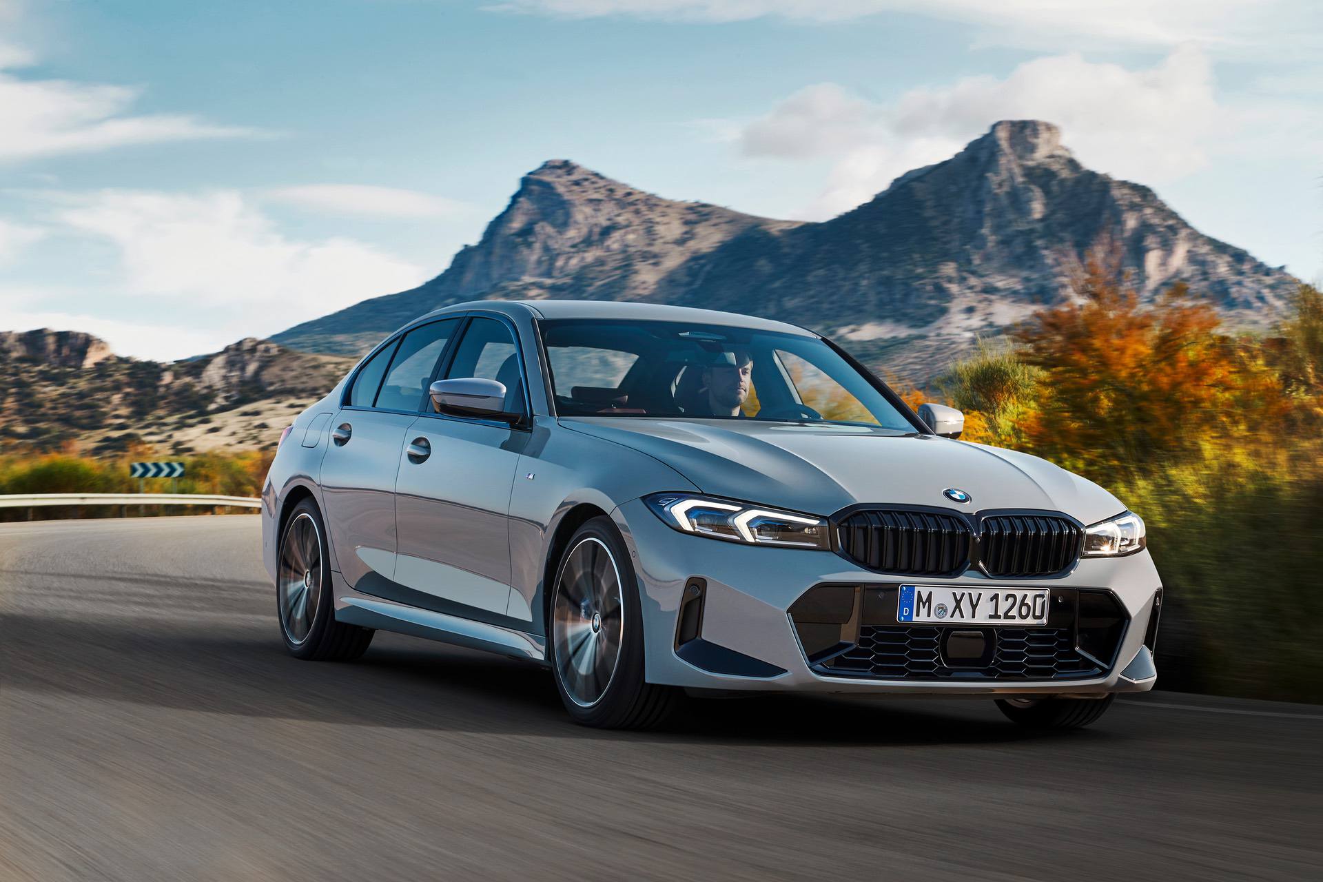 2023-bmw-3-series-sedan-facelift-04.jpeg