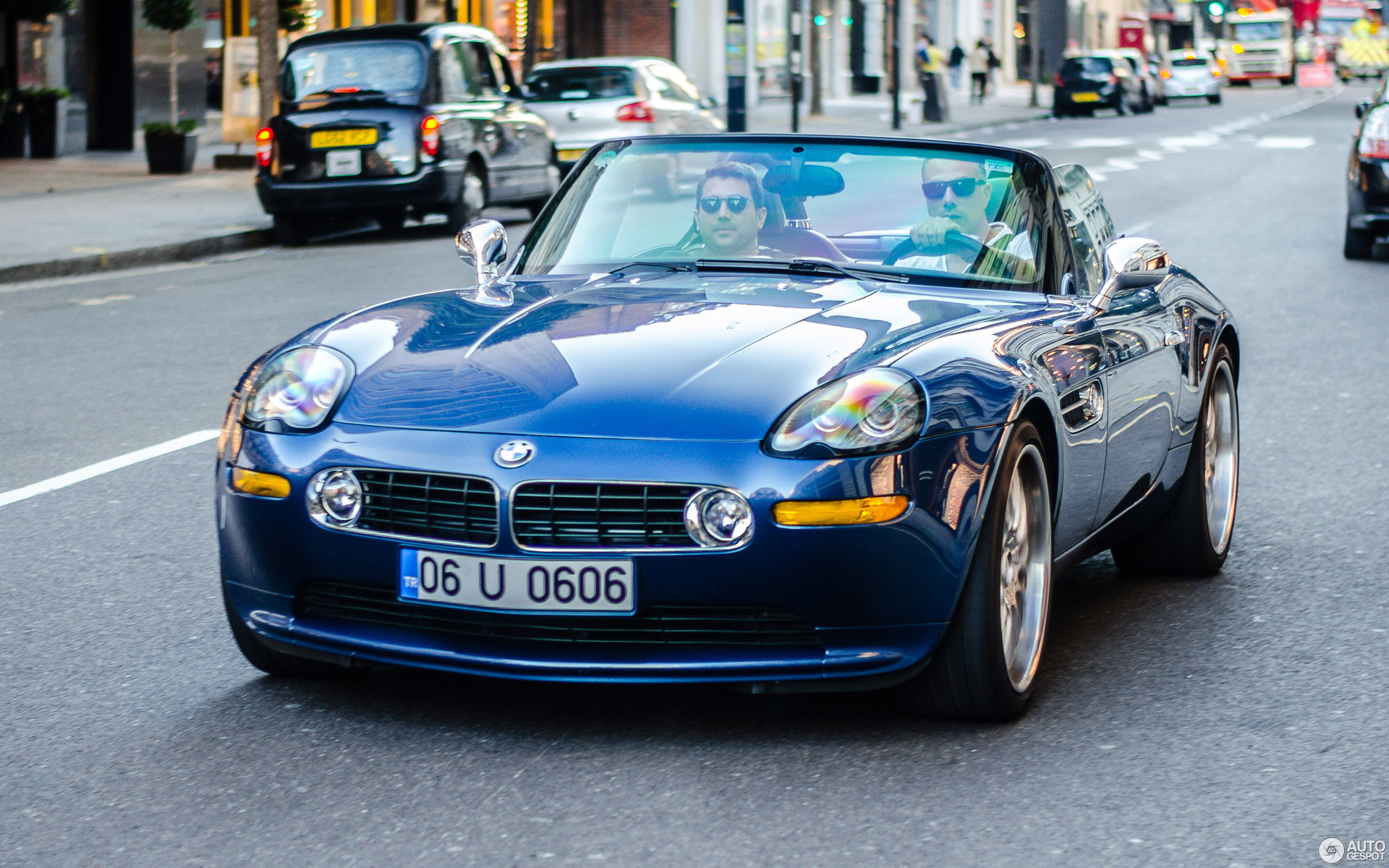 2880-1800-crop-bmw-z8-c381702072017232857_1.jpg