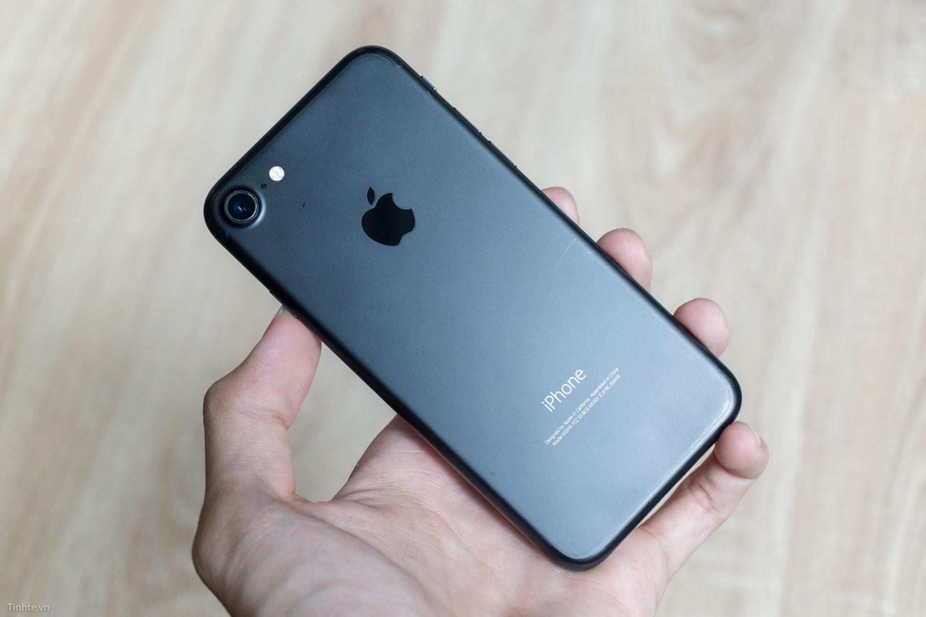 3868675_iphone-7-black-tinhte-8.jpg