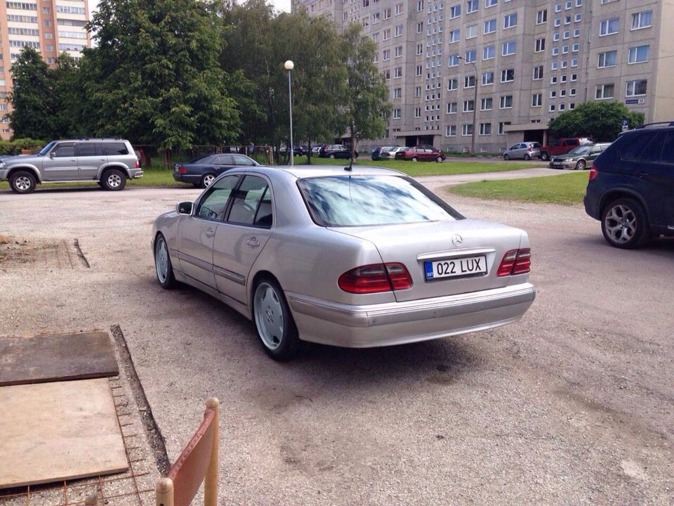 60c7d5f7839ae8058ec1c9dc507008014f0e90cdc44e23cb54f6991e1e02f679.jpg