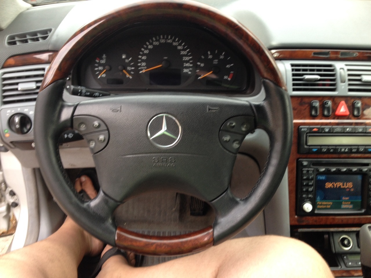 7c705e6ea9aa1ba5bfbf3f5fda75614e22ec8d0097046a1f4f5fb3141ca67684.jpg