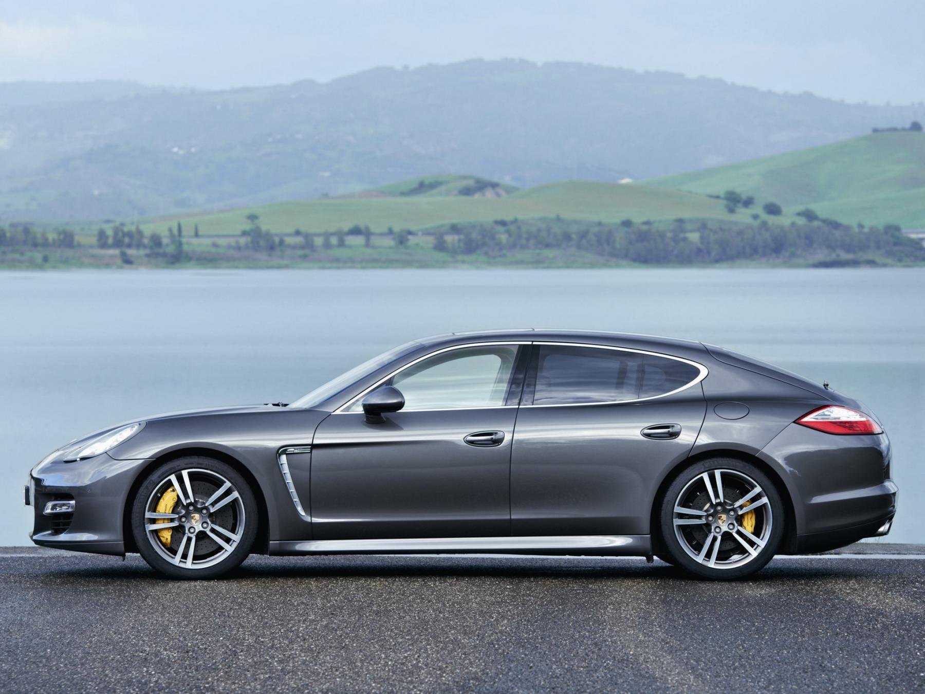 autowp.ru_porsche_panamera_turbo_s_23.jpg