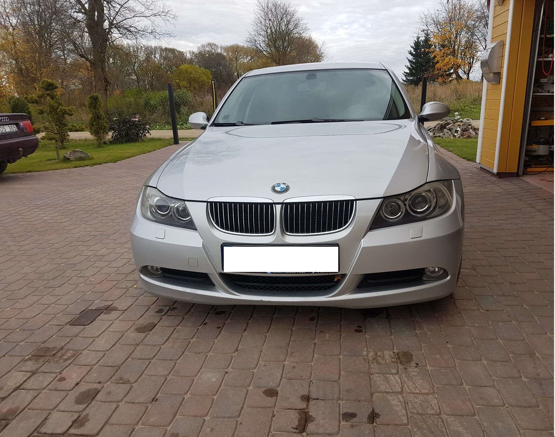 bmw-320-2-0-l-universalas-2007-dyzelinas.jpg