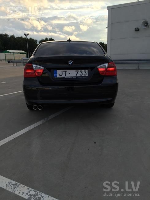 bmw-330-3257402.800.jpg