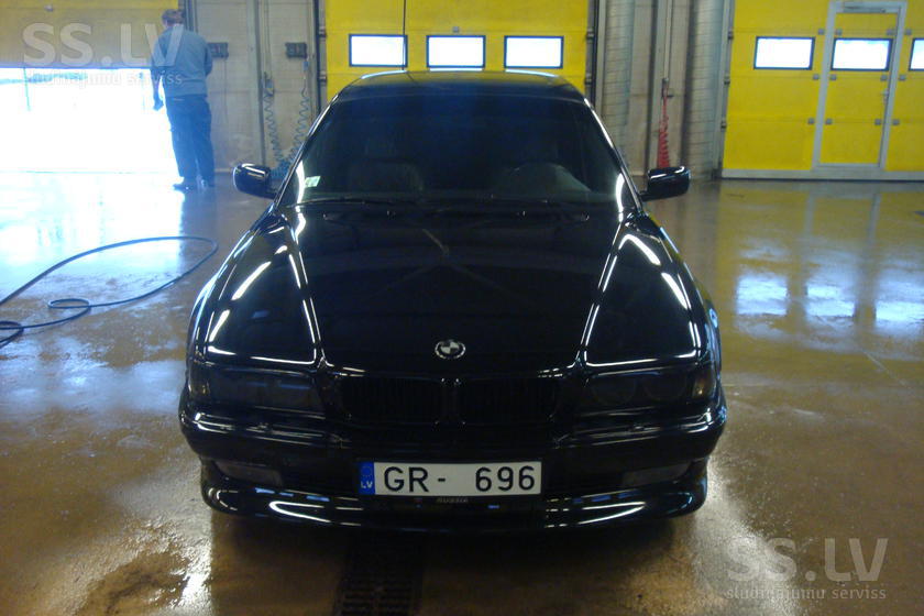 bmw-728-1_800.jpg
