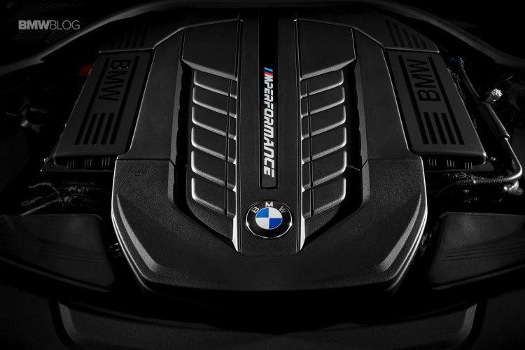 BMW-M760Li-xDrive-images-14-750x500.jpg