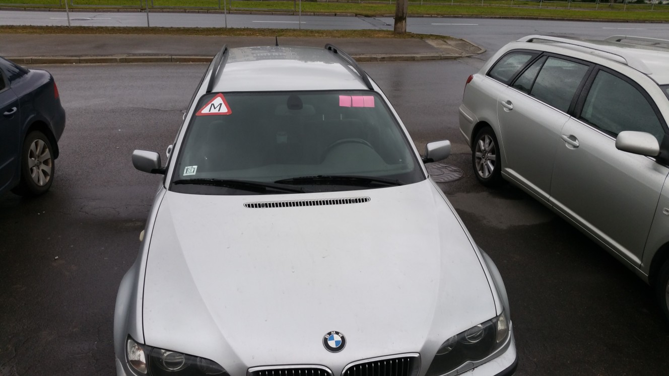 bmw1.jpg