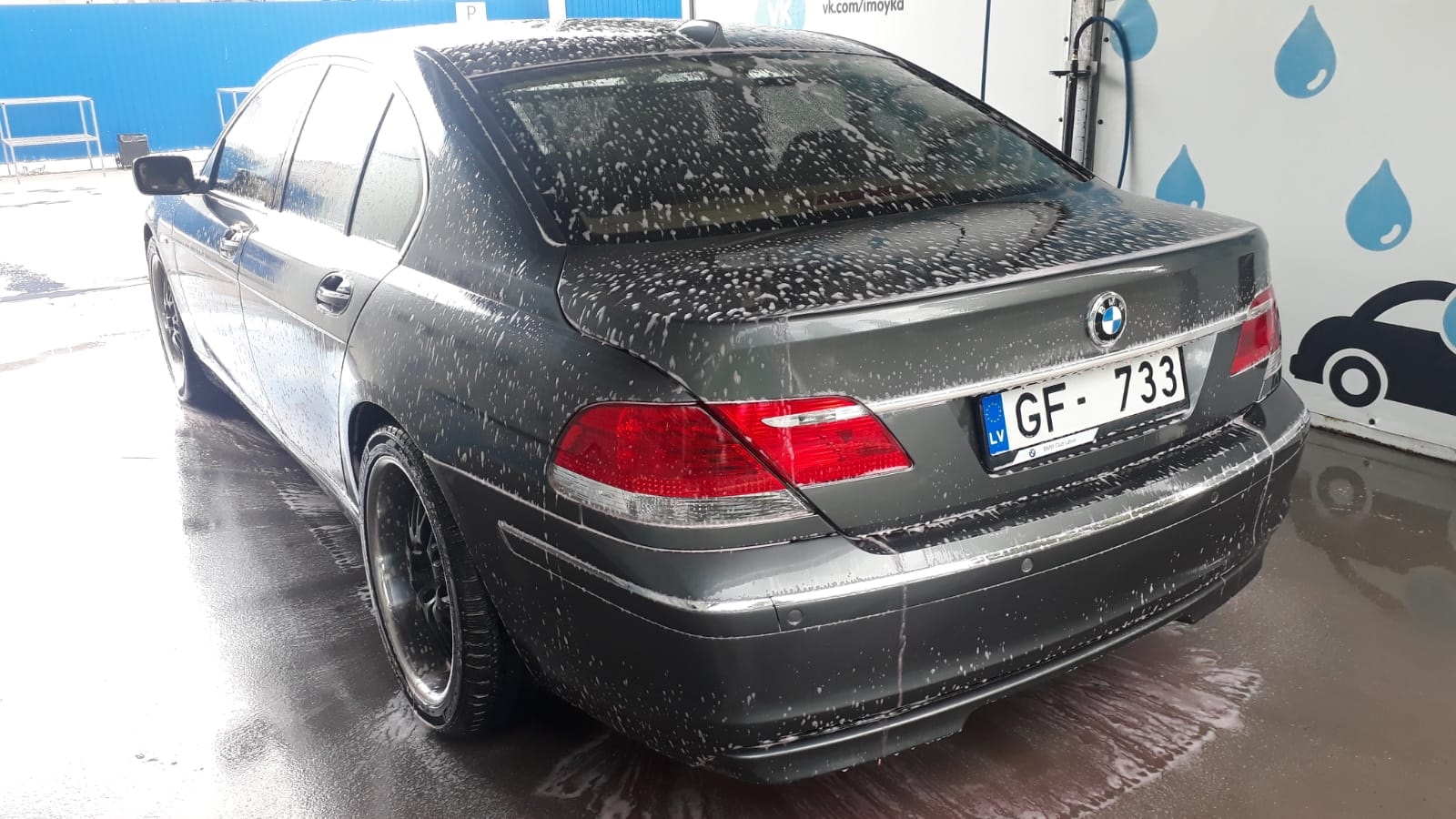 bmw99.jpg