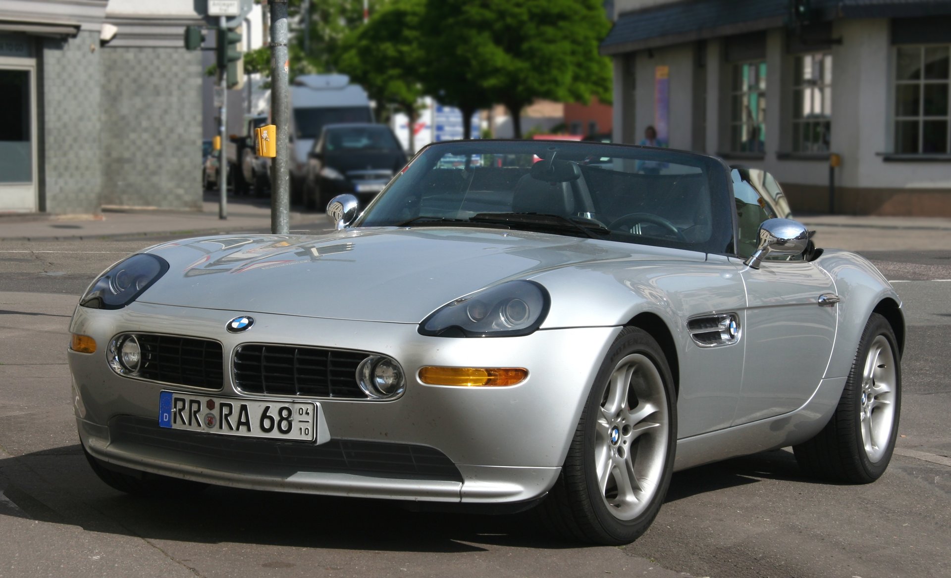 BMW_Z8_(2009-05-20).jpeg