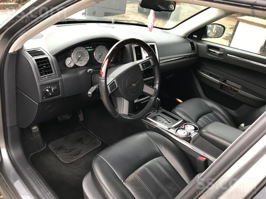 chrysler-300c-8-29940219.800.jpg