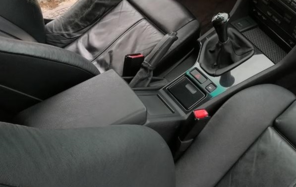 e39armrest.jpg