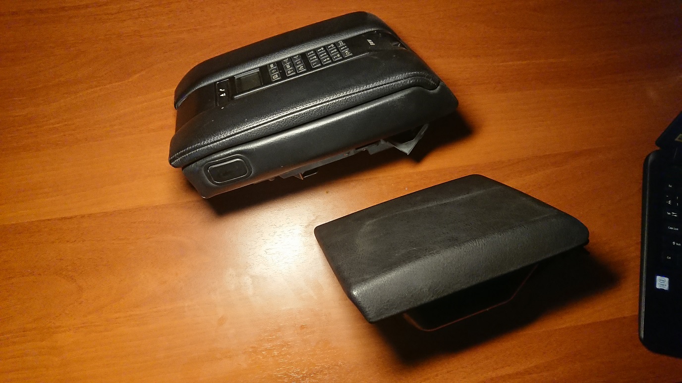 e39armrests.jpg