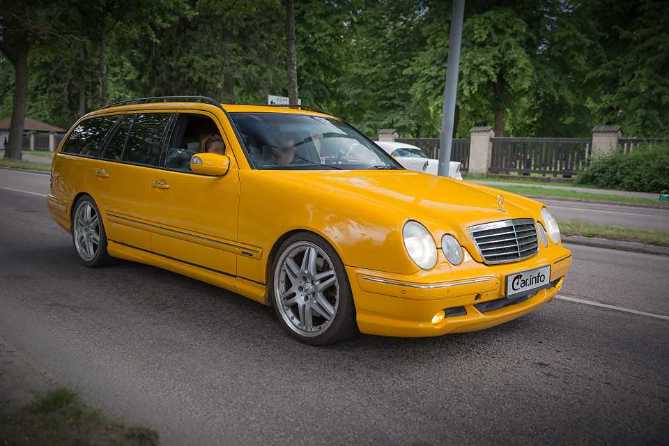 mercedes-benz-e-class-t-modell-front-side-power-big-meet-2015-0-134649.jpg