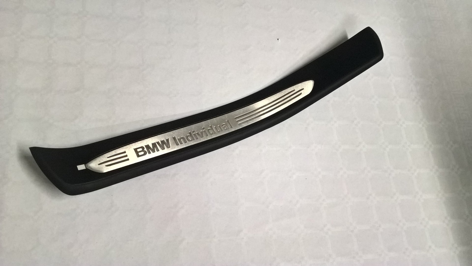 Nakladka-progowa-OEM-BMW-E60-E61-51477897243.jpg