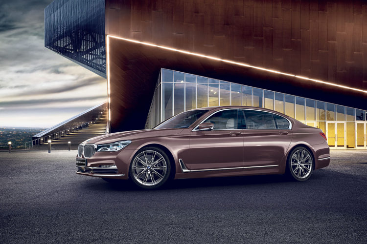 P90240376_highRes_bmw-750li-rose-quart-750x500.jpg