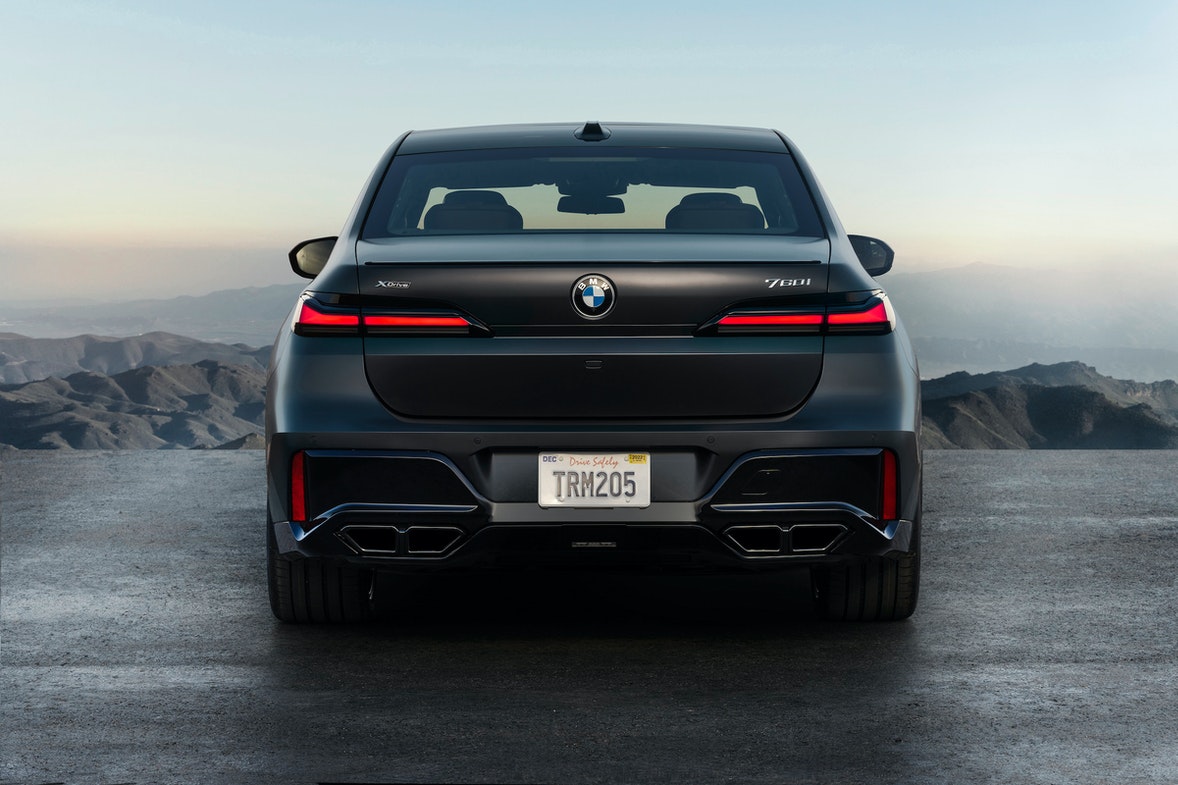 P90458258_highRes_der-neue-bmw-760i-xd.jpeg