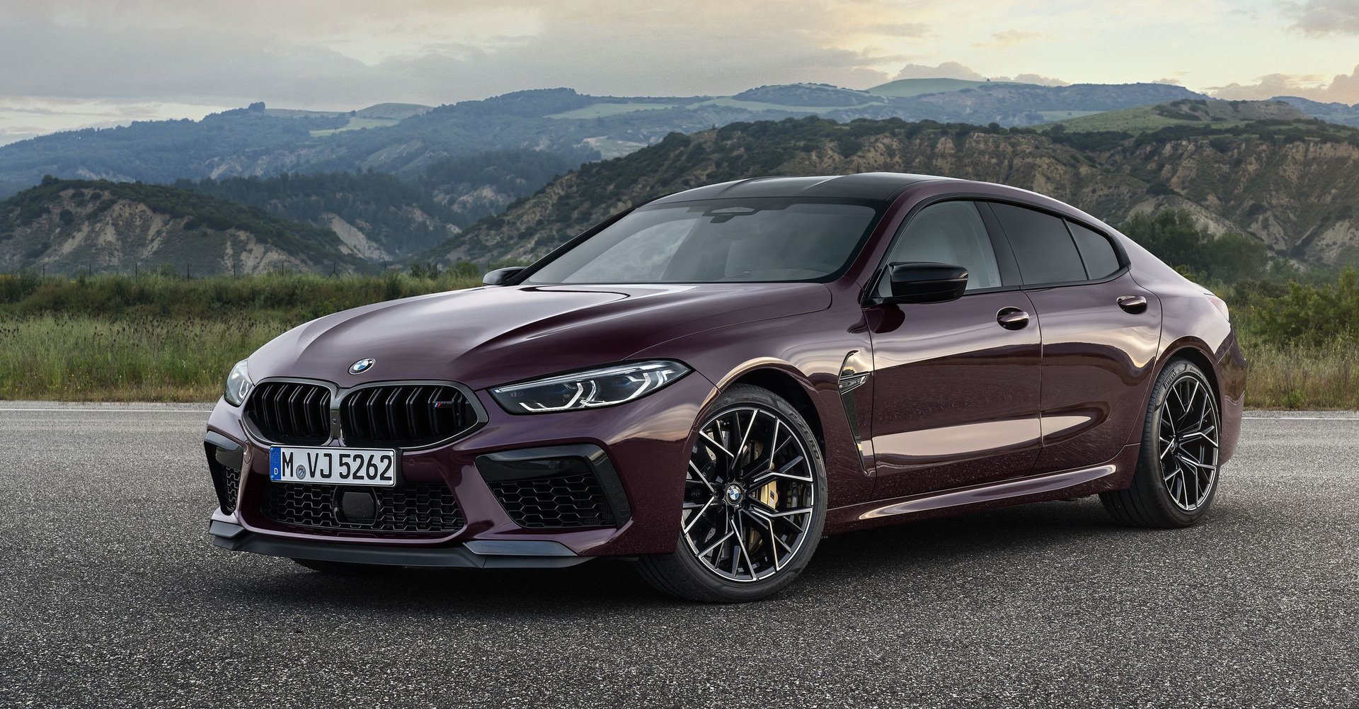 The_2020_BMW_M8_Gran_Coupe_Competition_03.jpg