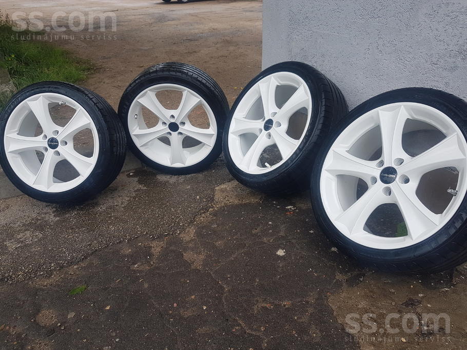 volvo-disks-18-21139060.800.jpg