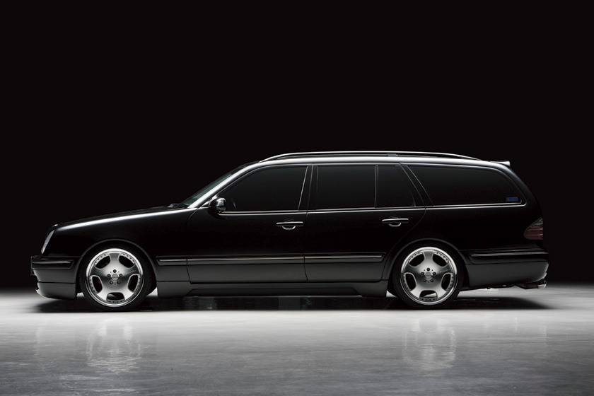 w210_04.jpg