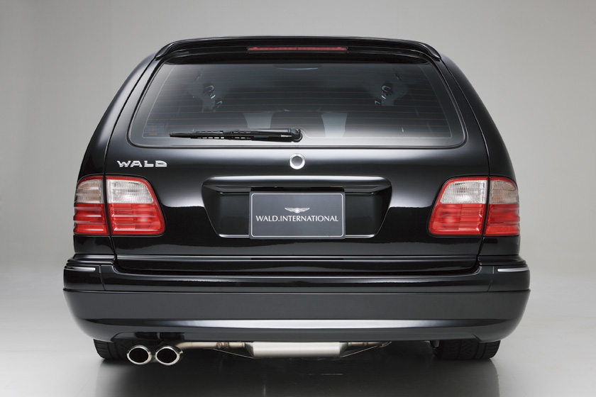 w210_05.jpg