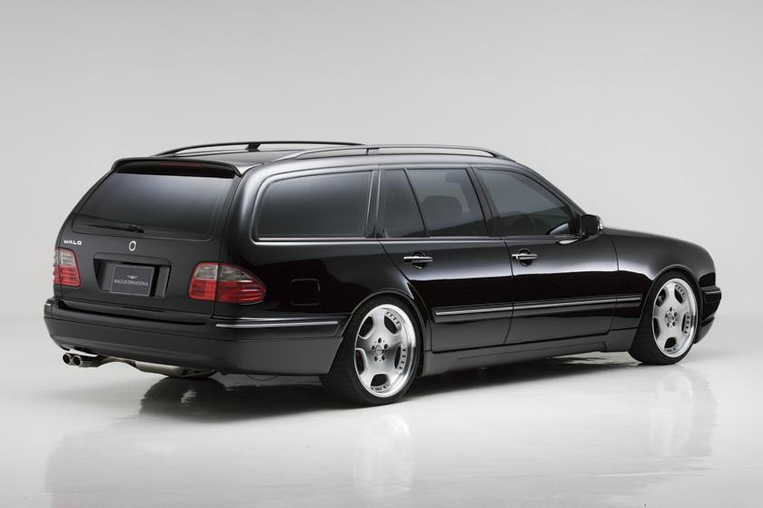 w210_06.jpg