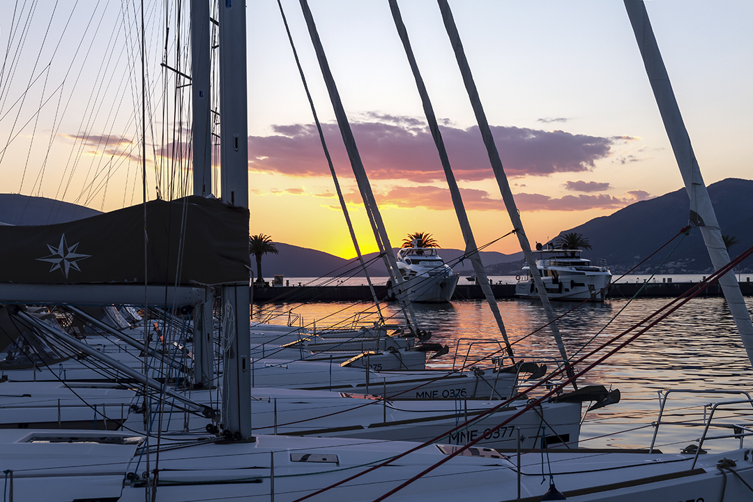 Закат в Porto Montenegro.jpg