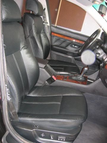 Seats007.jpg